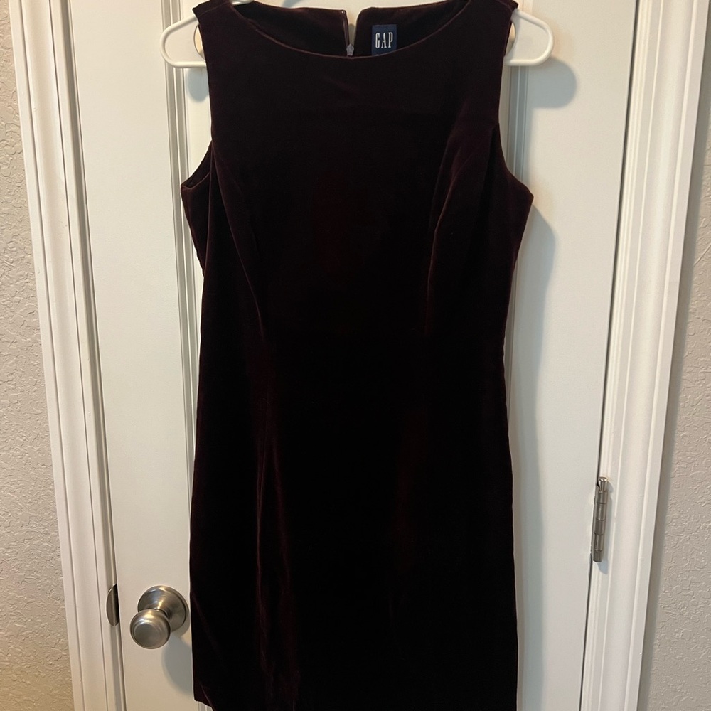 VINTAGE GAP Women's Velvet Dress - Rich Burgundy